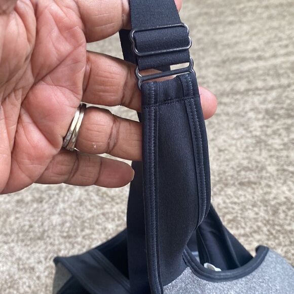 Under Armour Gray Sports Bra 38DD - Picture 6 of 8